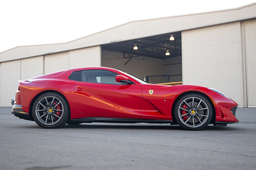 2021 Ferrari 812 GTS - Image 8 of 31