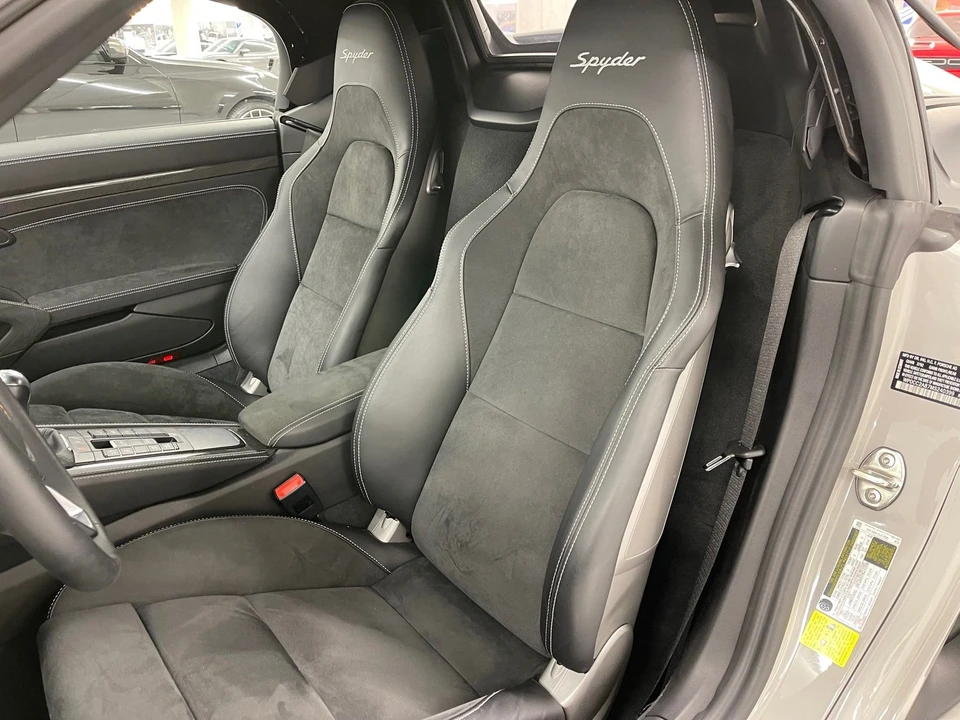 2021 Porsche 718 Boxster Spyder - Image 11 of 15