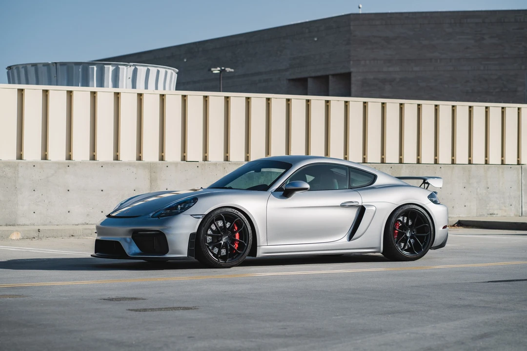 2021 Porsche 718 Cayman GT4 - Image 5 of 9