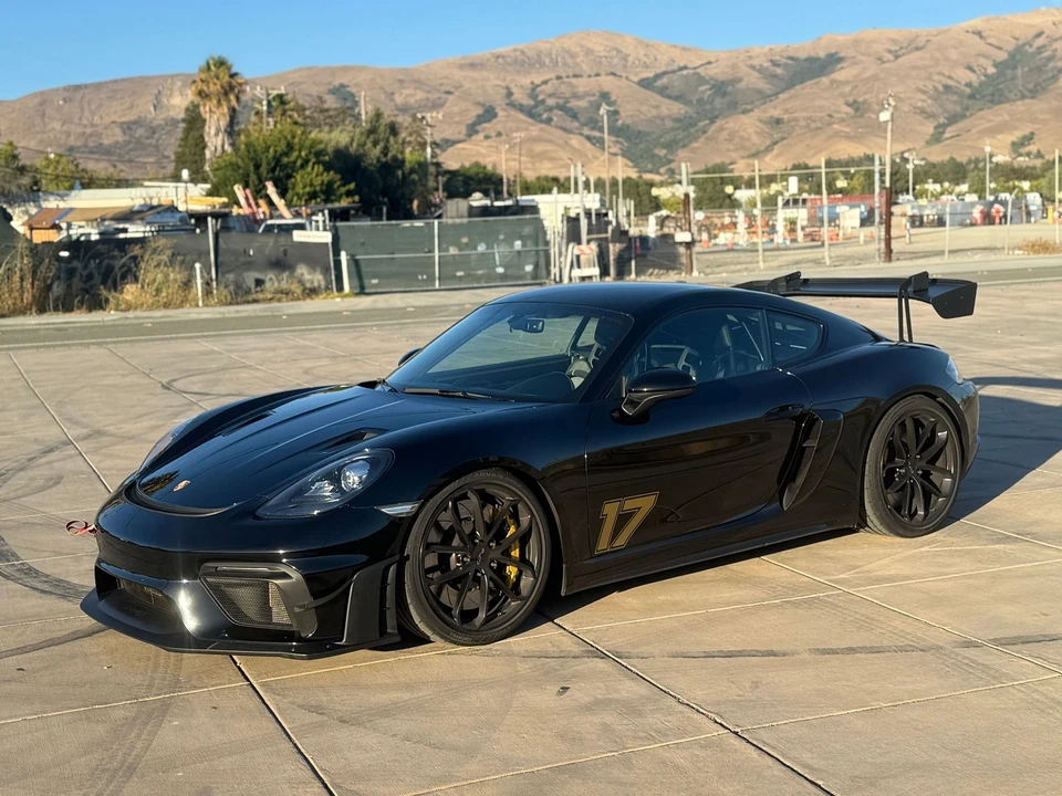 2021 Porsche 718 Cayman GT4 - Image 5 of 21