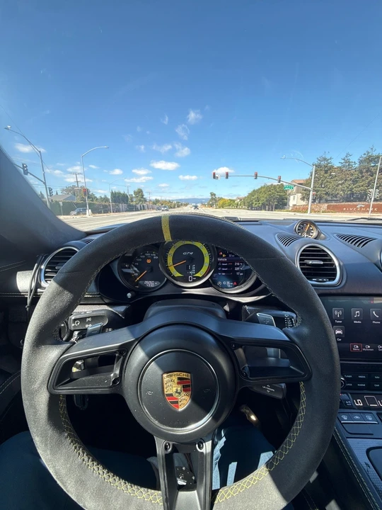 2021 Porsche 718 Cayman GT4 - Image 8 of 21
