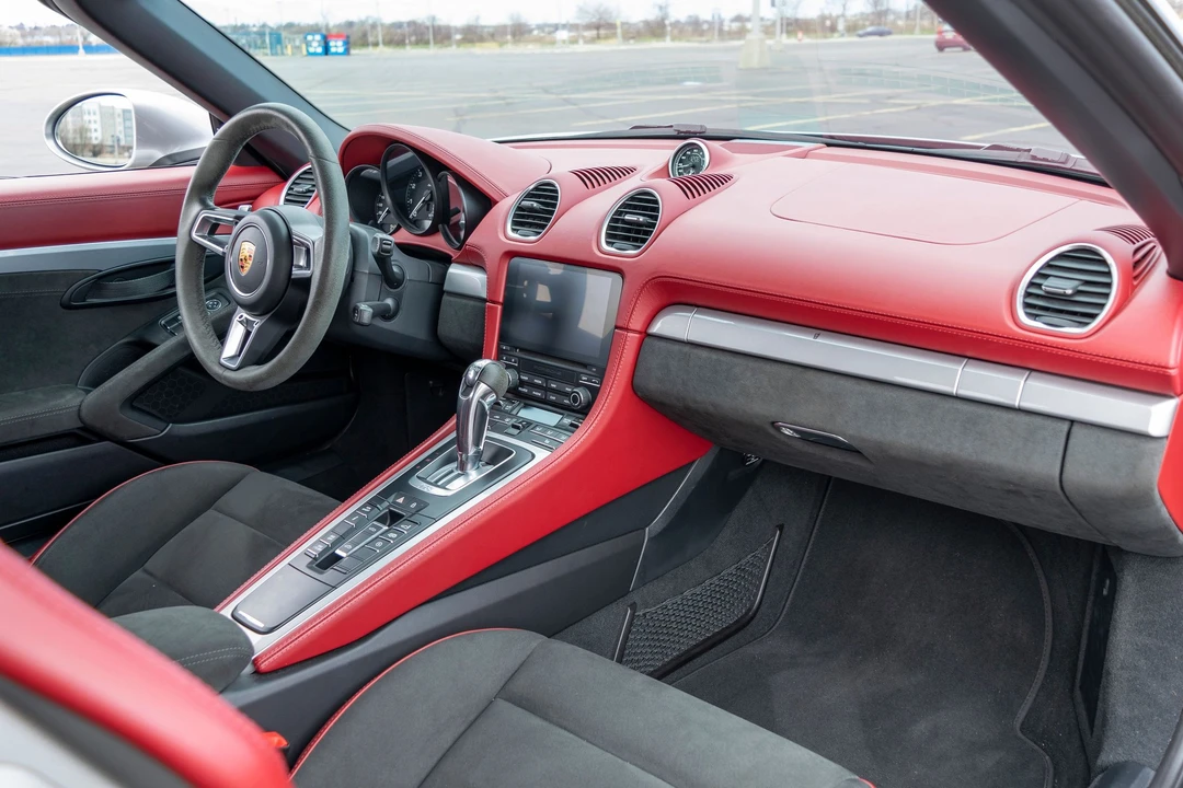 2021 Porsche 718 Boxster Spyder - Image 7 of 10