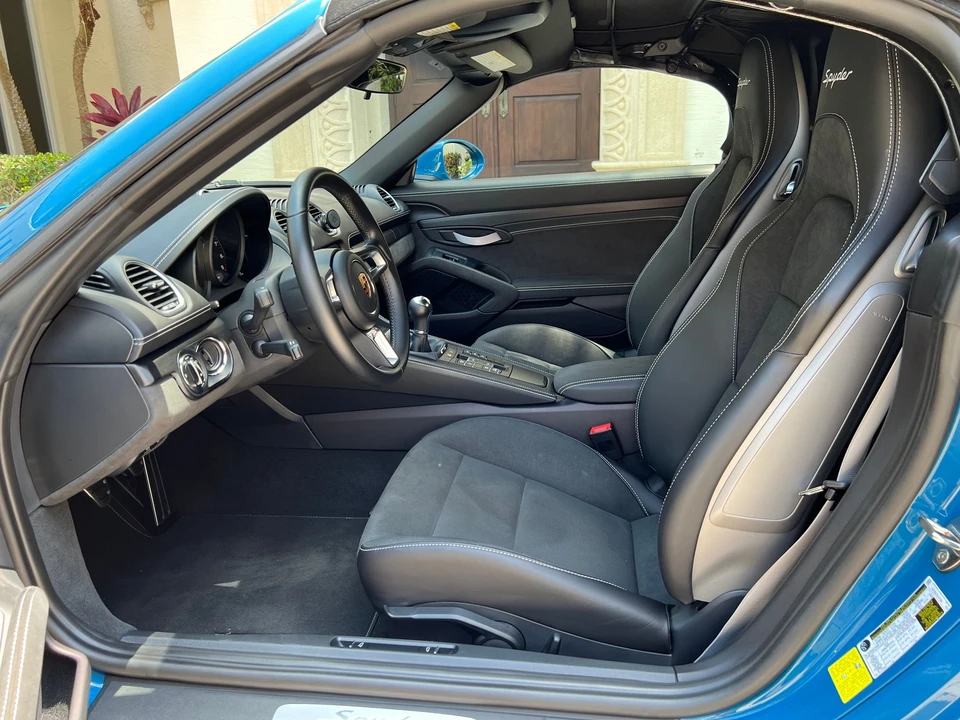 2021 Porsche 718 Boxster Spyder - Image 14 of 27