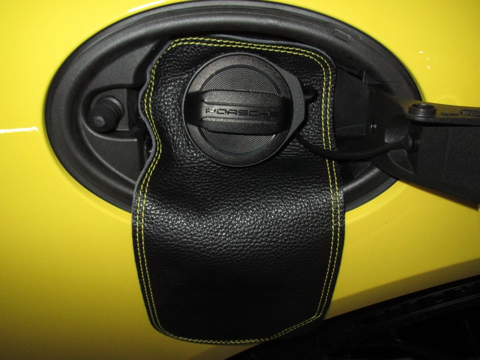 2021 Porsche 718 Boxster Spyder - Image 12 of 20