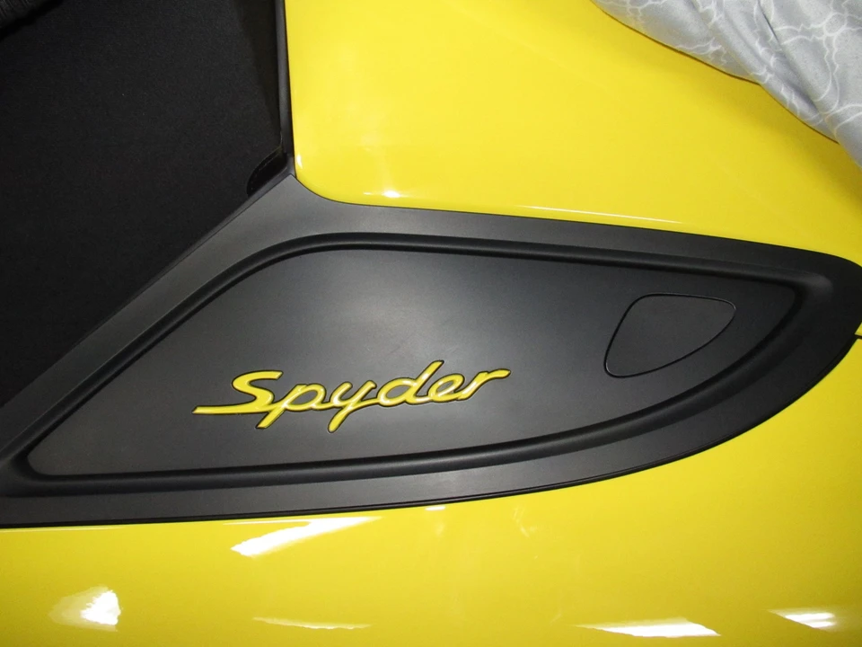 2021 Porsche 718 Boxster Spyder - Image 13 of 20