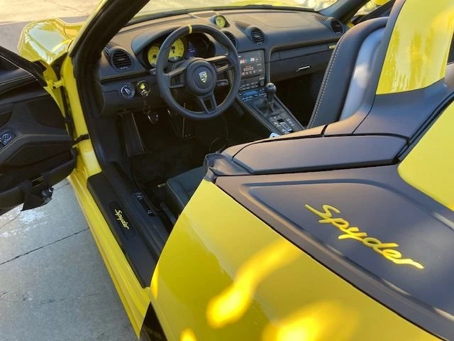 2021 Porsche 718 Boxster Spyder - Image 8 of 20