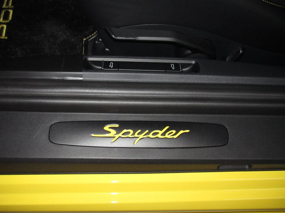 2021 Porsche 718 Boxster Spyder - Image 15 of 20