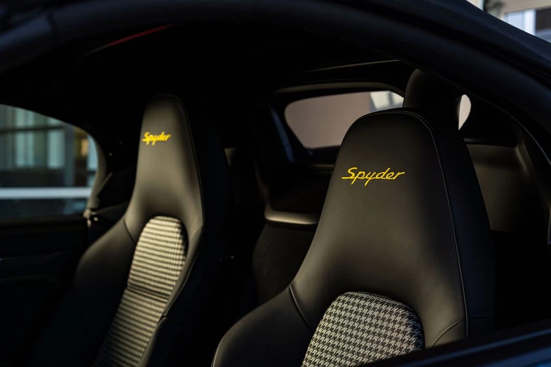 2021 Porsche 718 Boxster Spyder - Image 8 of 15