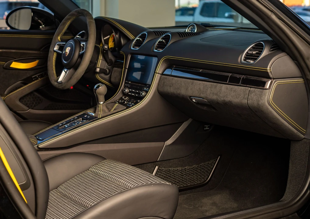 2021 Porsche 718 Boxster Spyder - Image 9 of 15