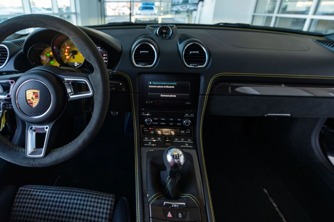 2021 Porsche 718 Boxster Spyder - Image 12 of 15