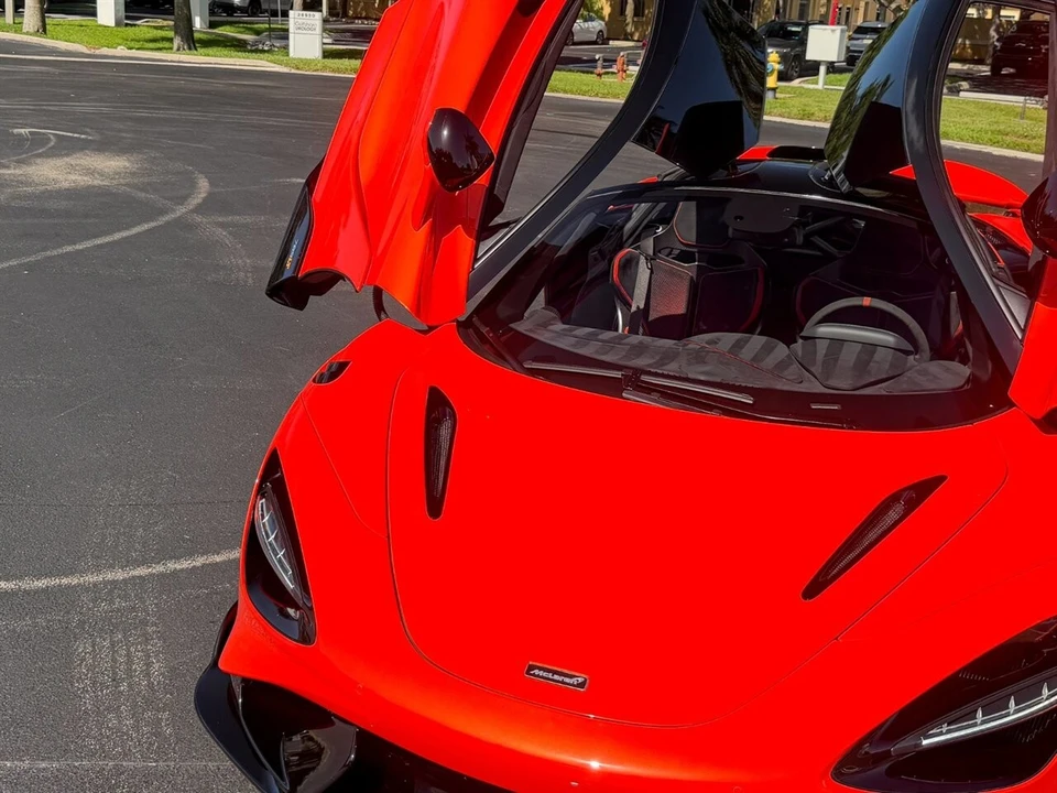 2021 McLaren 765LT - Image 4 of 4