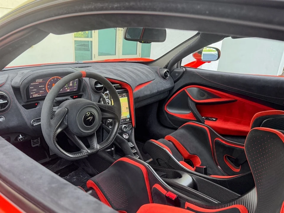 2021 McLaren 765LT - Image 2 of 4