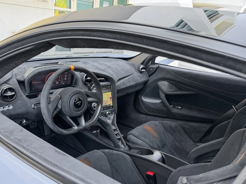 2021 McLaren 765LT - Image 2 of 4