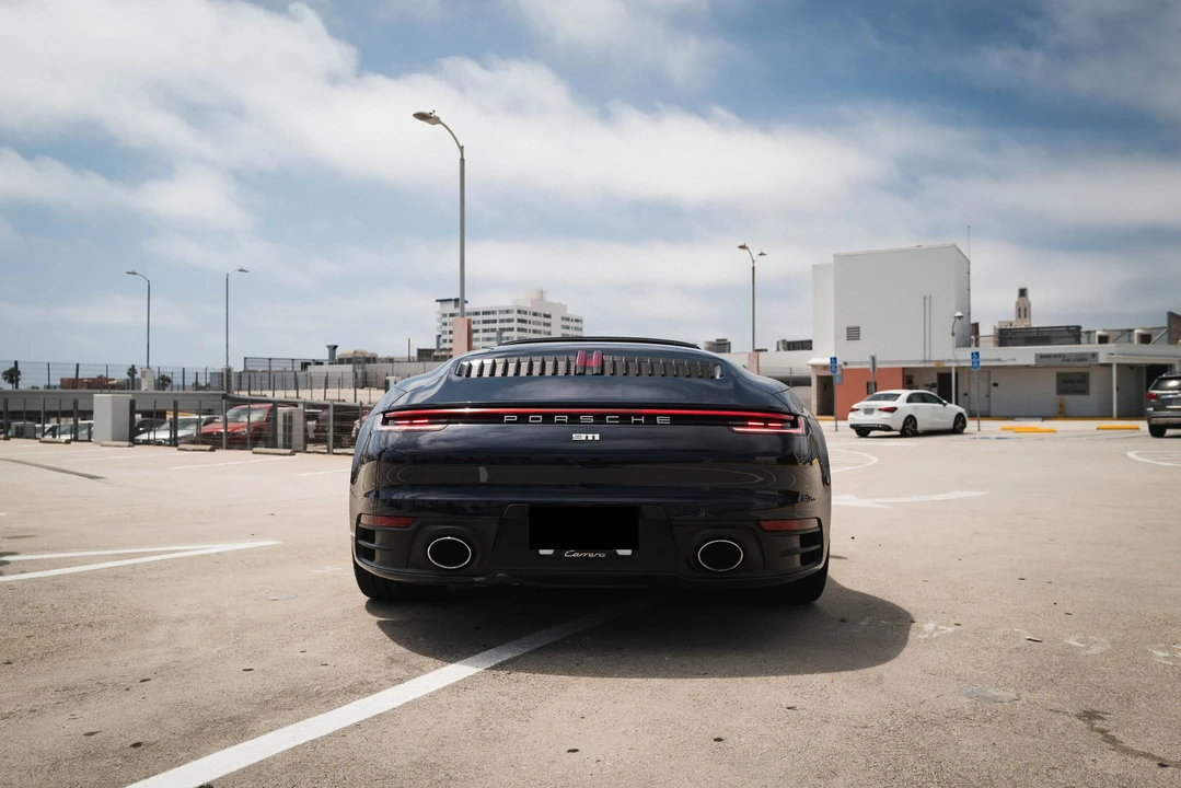 2021 Porsche 992 Carrera - Image 14 of 27