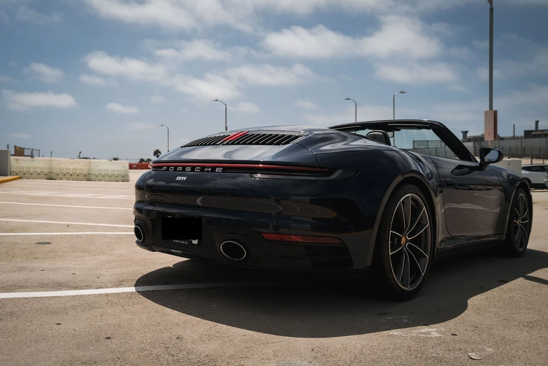 2021 Porsche 992 Carrera - Image 7 of 27