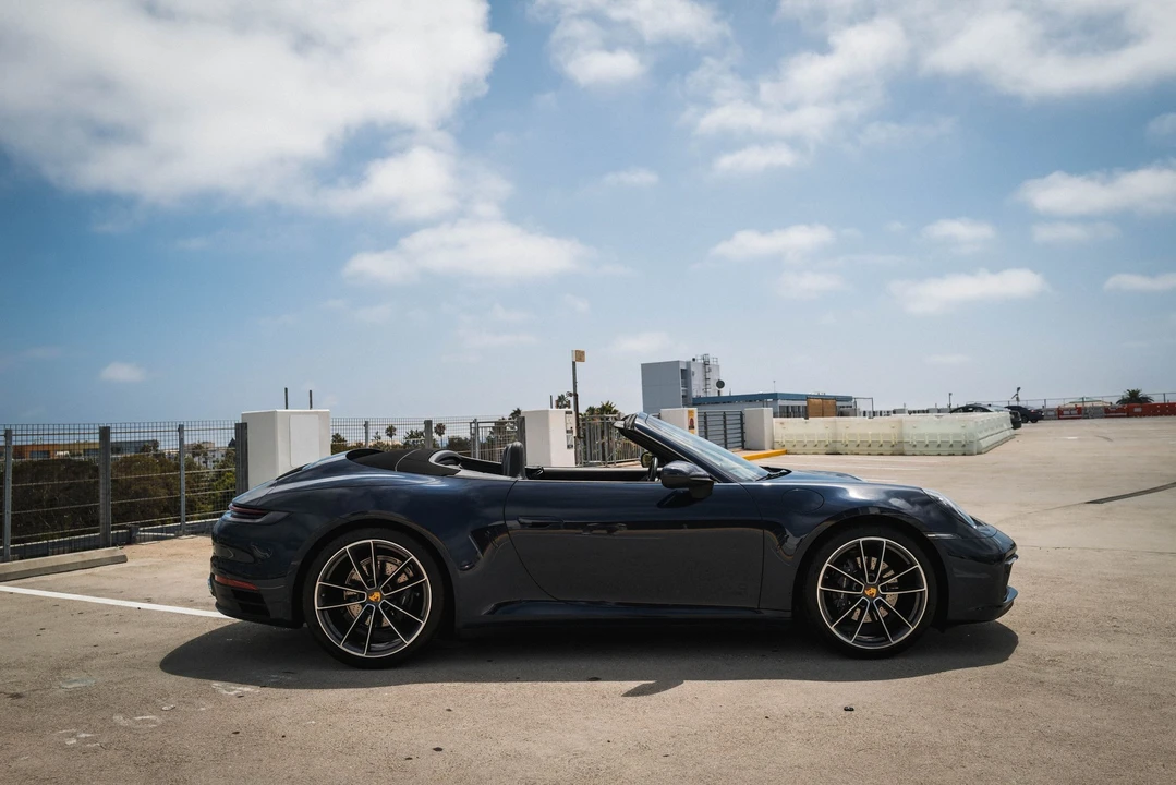 2021 Porsche 992 Carrera - Image 13 of 27