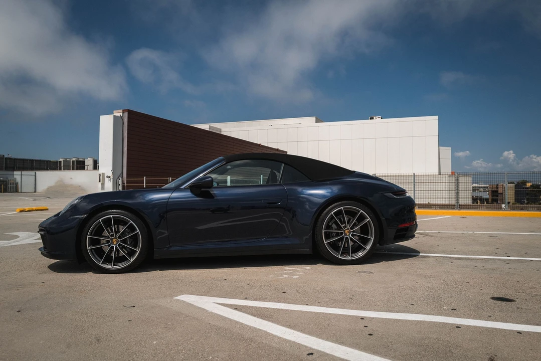 2021 Porsche 992 Carrera - Image 8 of 27