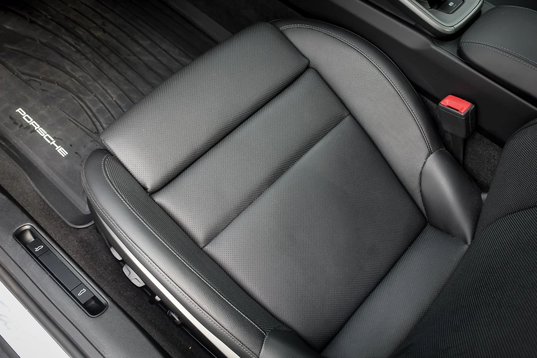 2021 Porsche 992 Carrera - Image 9 of 17