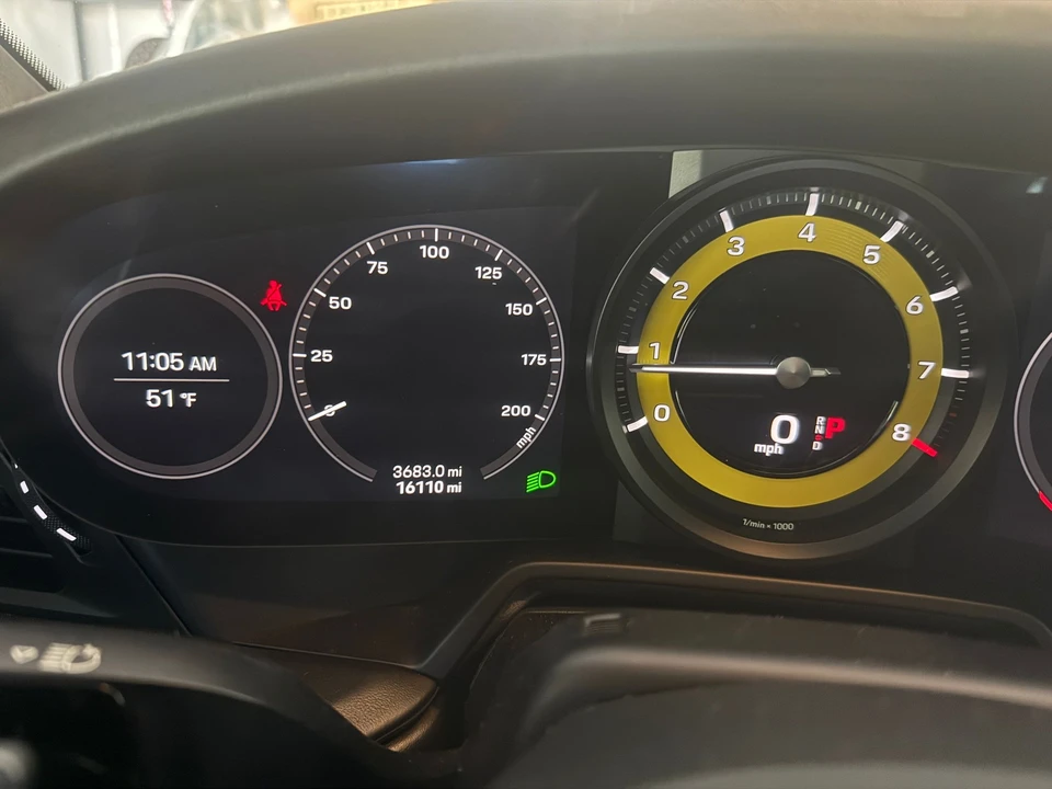 2021 Porsche 992 Targa 4 & 4S - Image 2 of 11