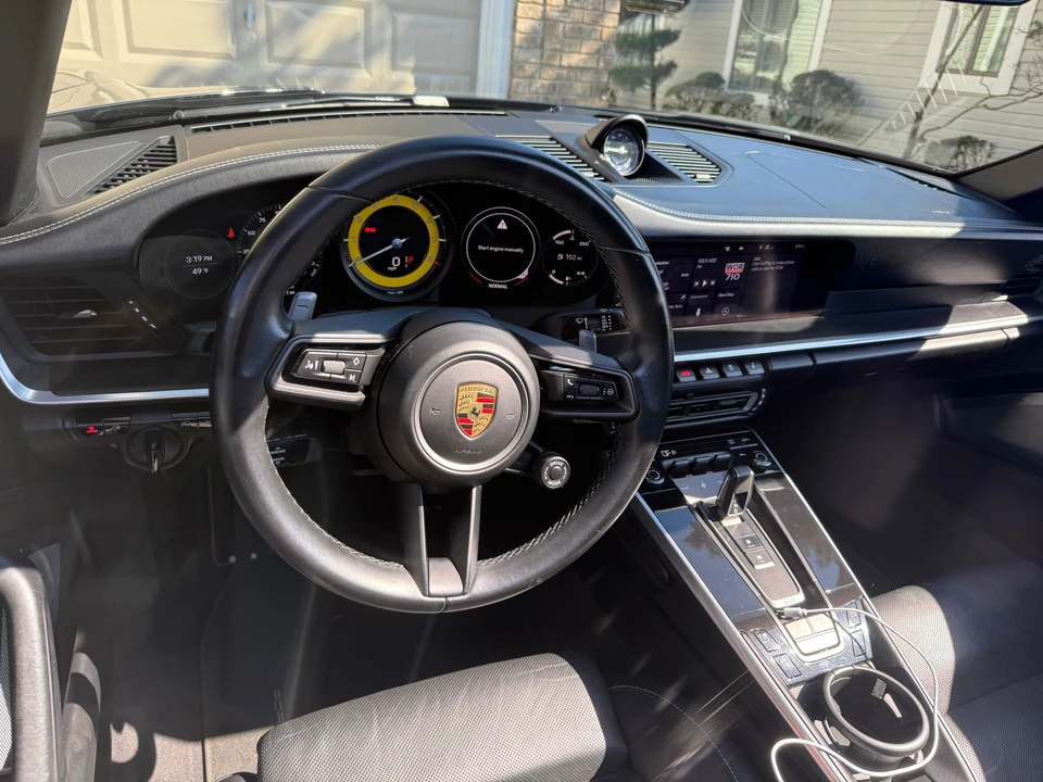 2021 Porsche 992 Targa 4 & 4S - Image 9 of 11