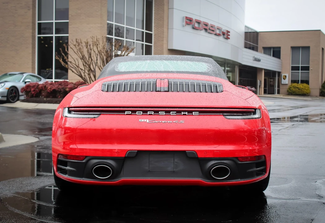 2021 Porsche 992 Carrera 4S - Image 5 of 19