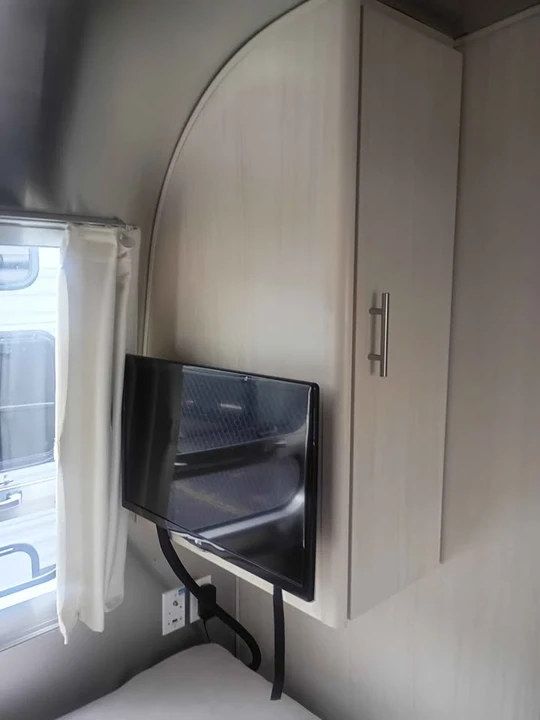 2021 Airstream - Image 18 of 18