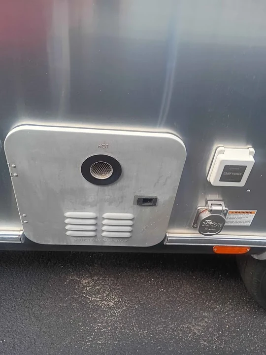 2021 Airstream - Image 5 of 18