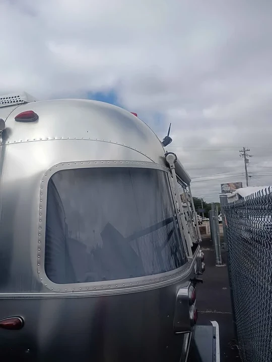 2021 Airstream - Image 7 of 18