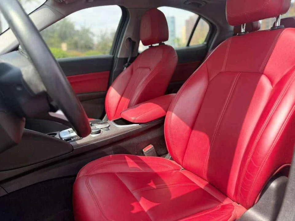 2021 Alfa Romeo Giulia - Image 4 of 6
