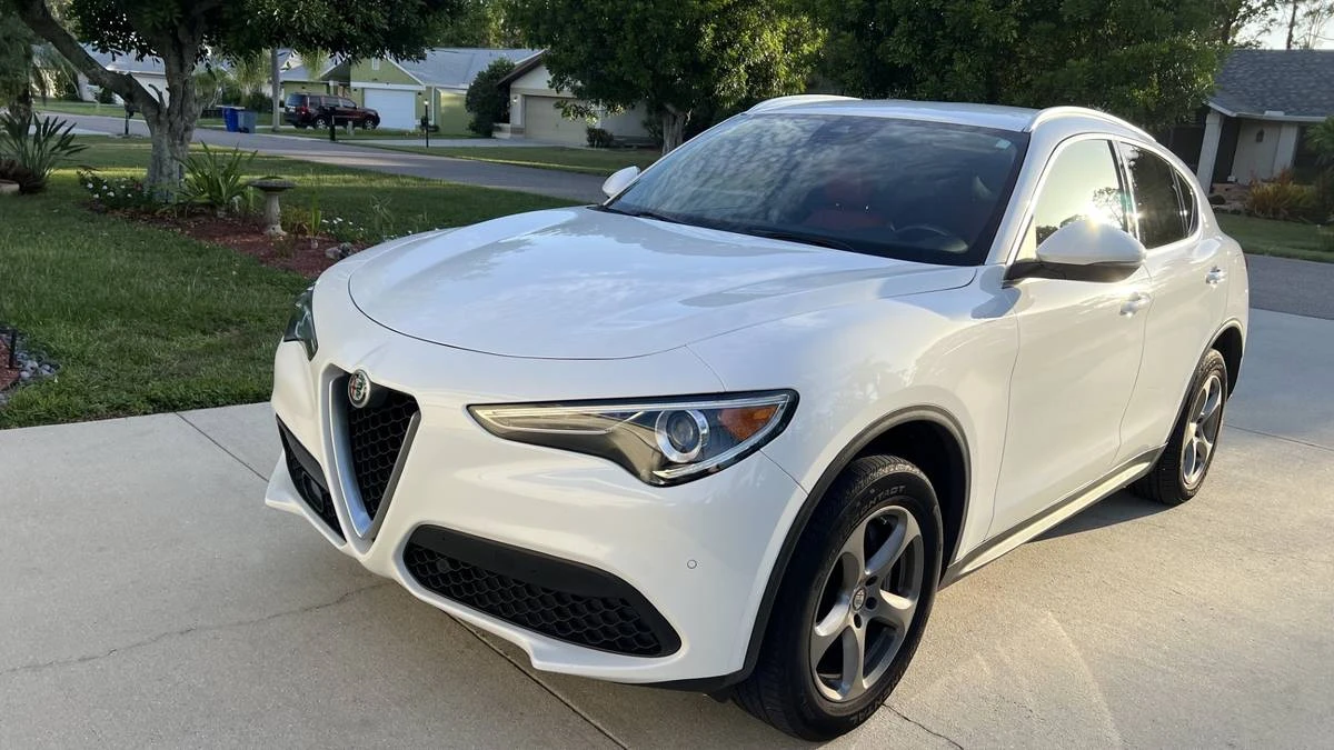 2021 Alfa Romeo Stelvio - Image 2 of 21