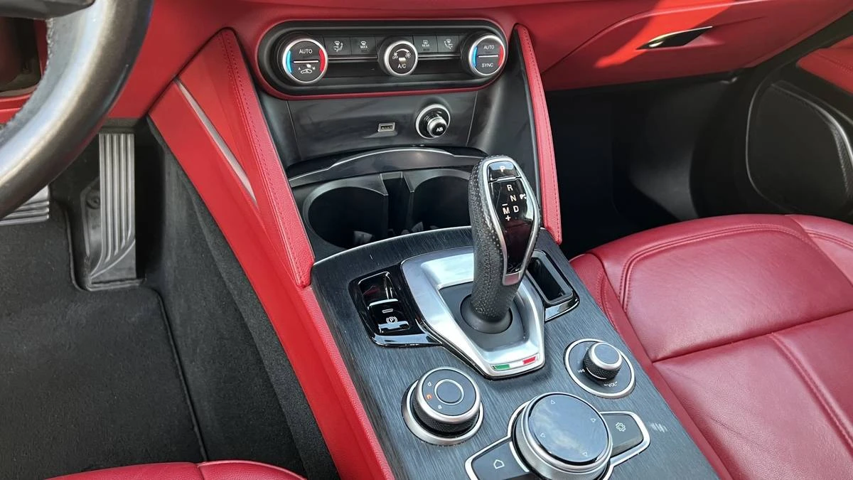 2021 Alfa Romeo Stelvio - Image 17 of 21