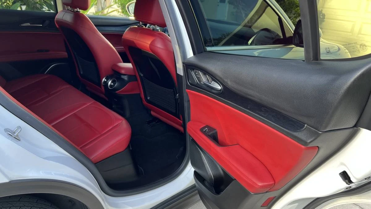 2021 Alfa Romeo Stelvio - Image 15 of 21