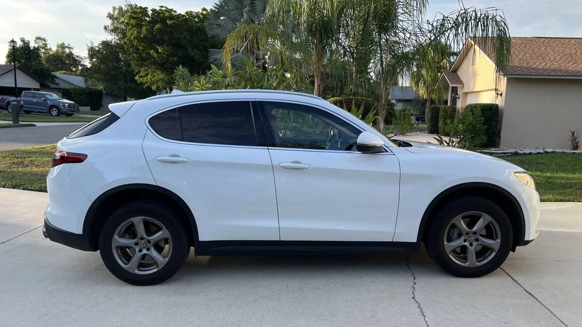 2021 Alfa Romeo Stelvio - Image 9 of 21