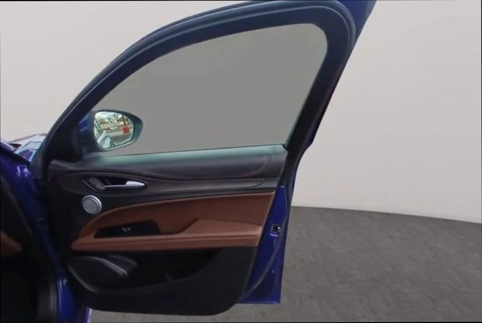 2021 Alfa Romeo Stelvio - Image 15 of 19