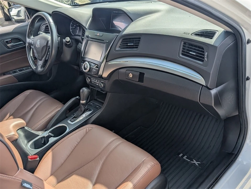 2021 Acura ILX - Image 16 of 21
