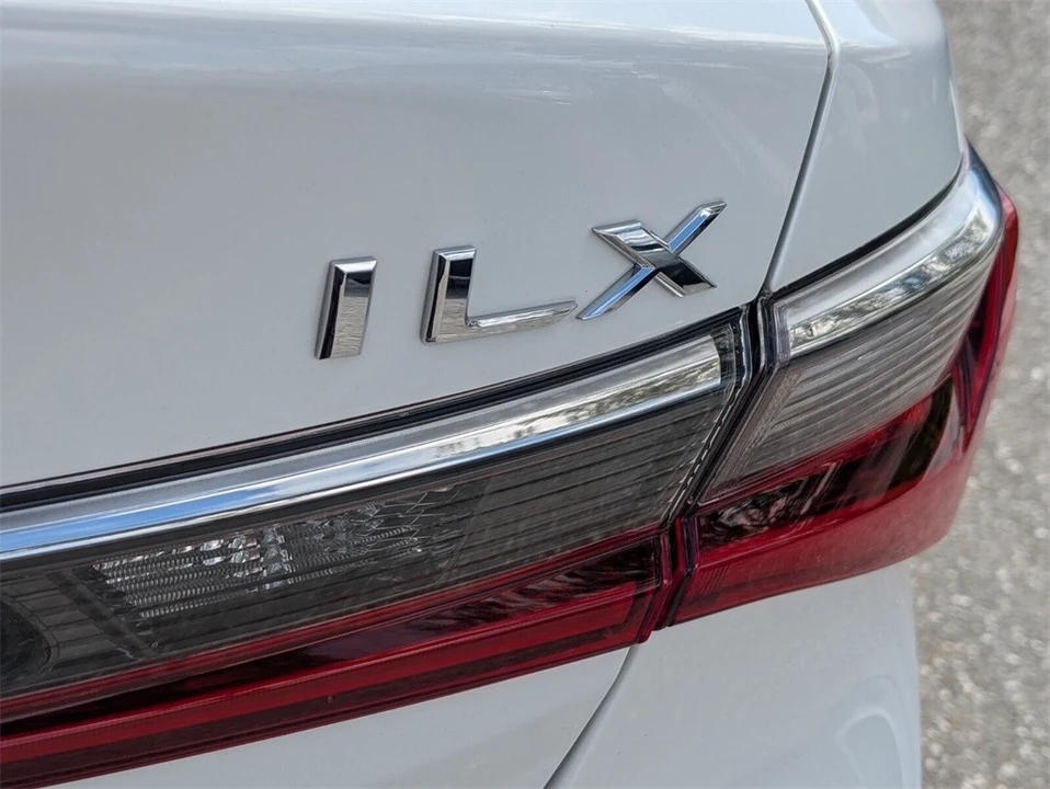 2021 Acura ILX - Image 14 of 21