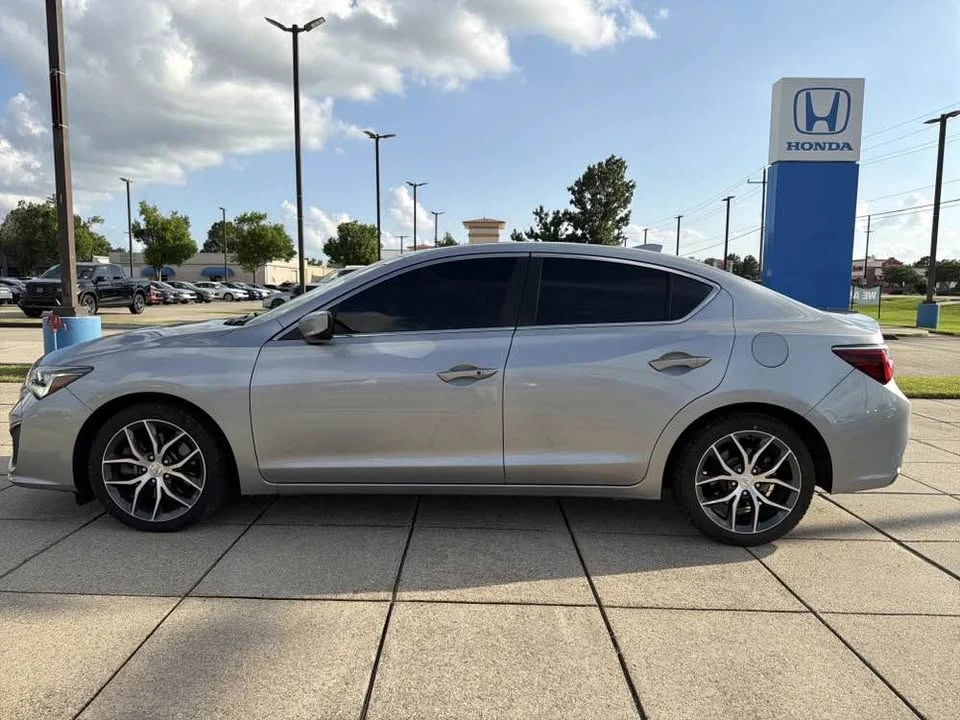 2021 Acura ILX - Image 11 of 19