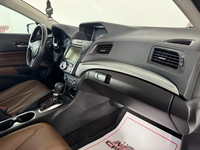 2021 Acura ILX - Image 12 of 21