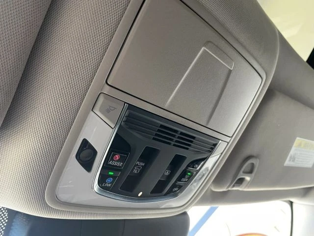 2021 Acura RDX 3rd Gen - Image 17 of 21