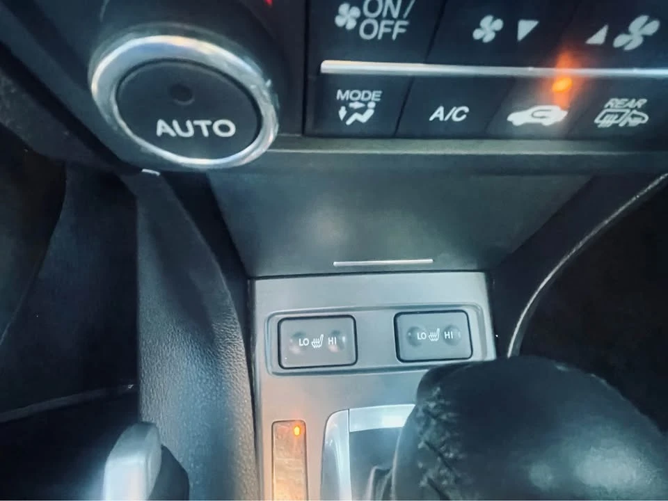 2021 Acura ILX - Image 6 of 10