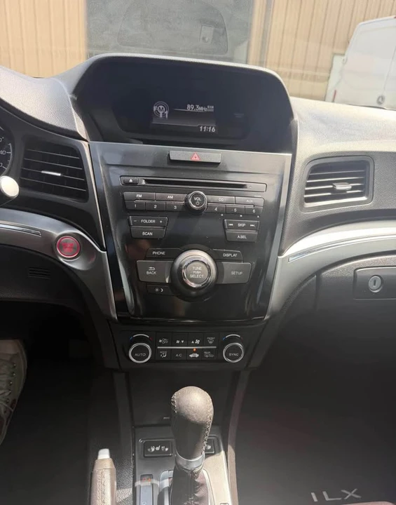 2021 Acura ILX - Image 8 of 9