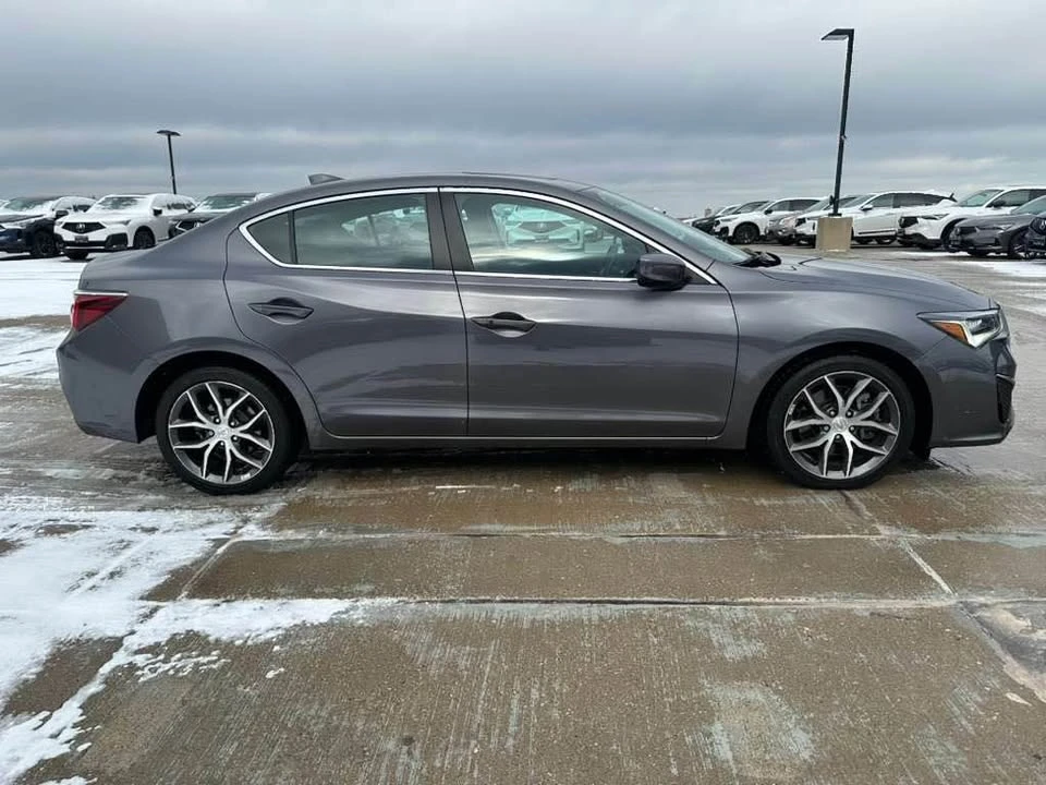 2021 Acura ILX - Image 9 of 12
