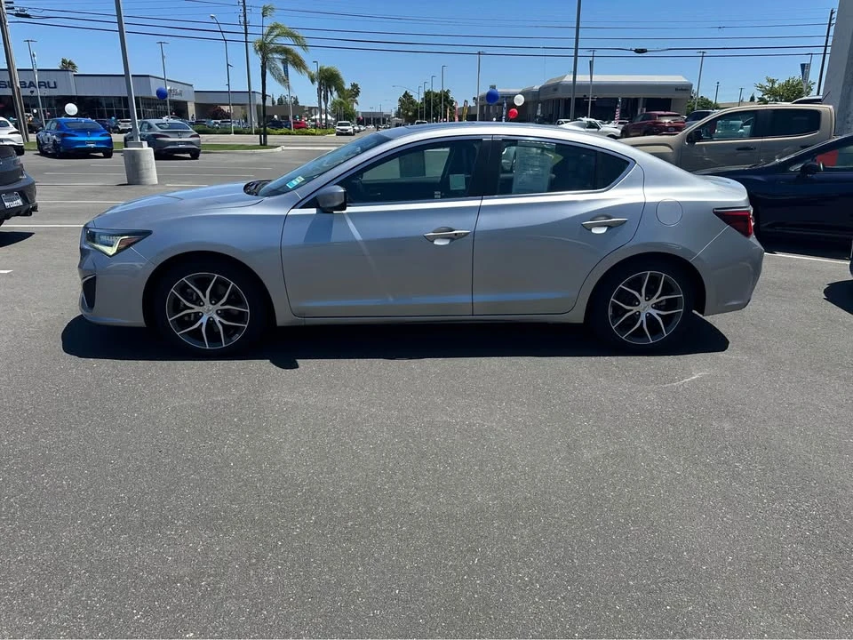 2021 Acura ILX - Image 2 of 13
