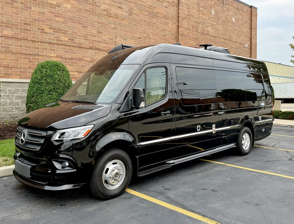 2021 Airstream - Image 5 of 31