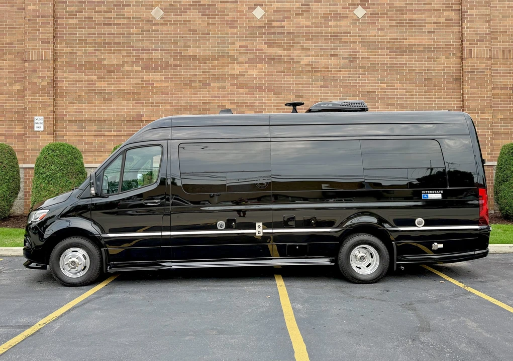 2021 Airstream - Image 11 of 31