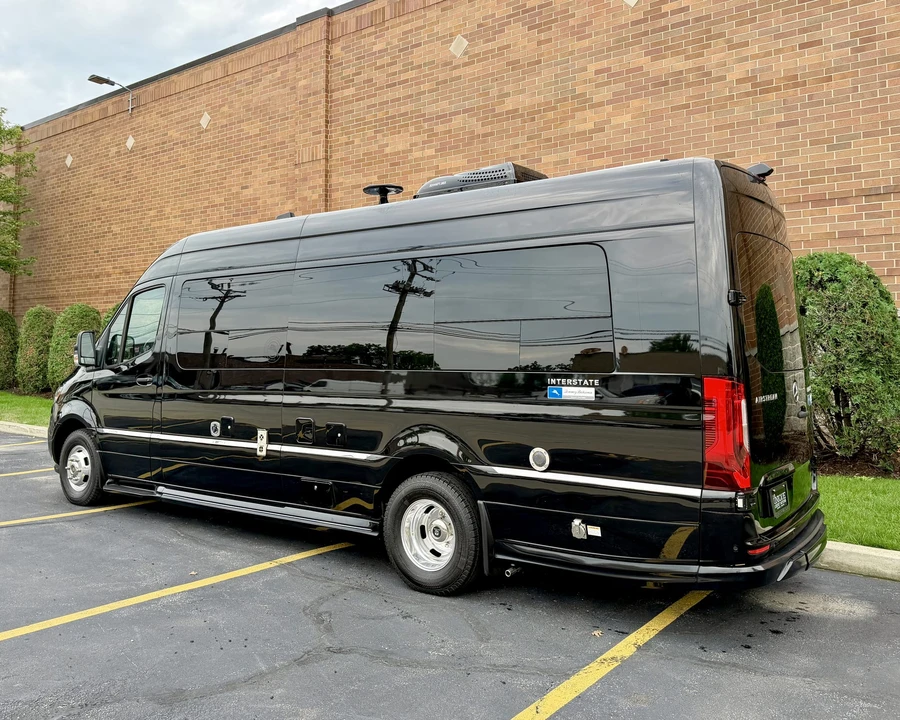 2021 Airstream - Image 12 of 31