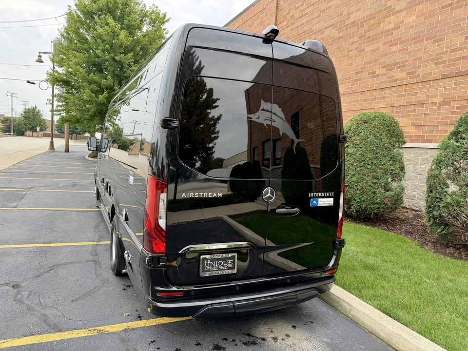 2021 Airstream - Image 16 of 31