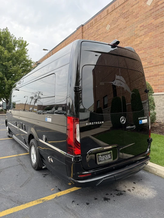 2021 Airstream - Image 15 of 31