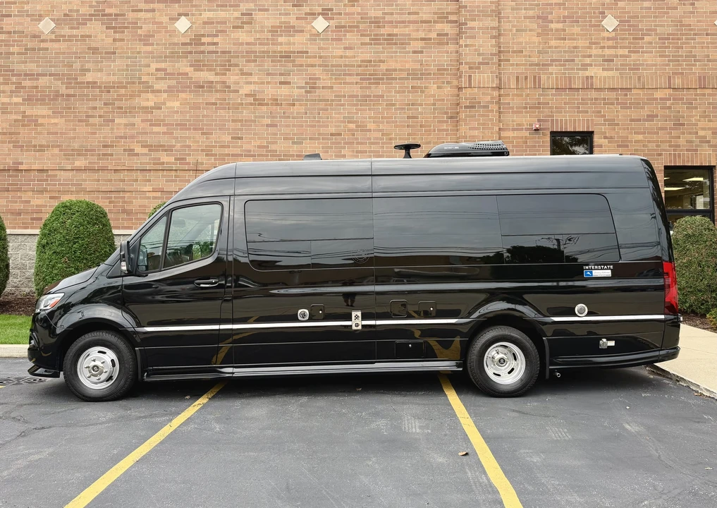 2021 Airstream - Image 10 of 31