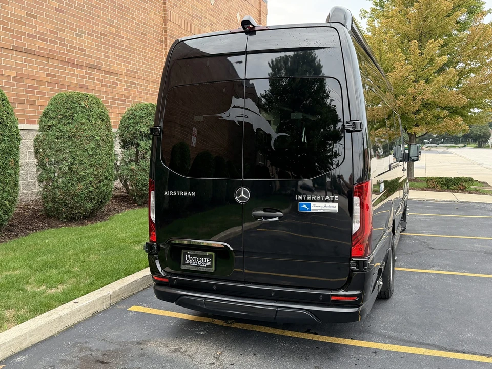 2021 Airstream - Image 17 of 31